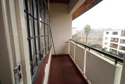 Furnished 2 Bed Apartment with En Suite at Parklands - 3