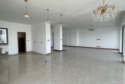 5 Bed Apartment with En Suite in Riverside - 4