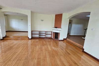 4 Bed House with En Suite in Runda