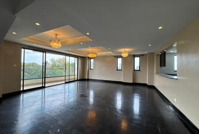 3 Bed Apartment with En Suite in Lavington - 3