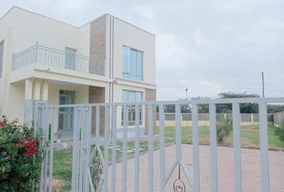 4 Bed House with En Suite at Malaa