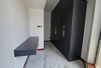 3 Bed Apartment with En Suite in Kileleshwa - 3