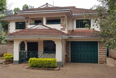 6 Bed House with En Suite at Lavington Road - 4