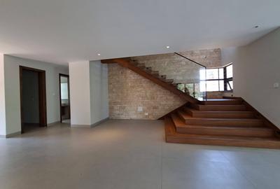 4 Bed Apartment with En Suite in Loresho - 4