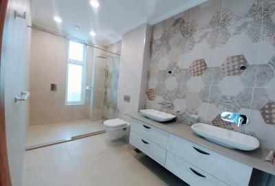 3 Bed Apartment with En Suite in Muthaiga - 4