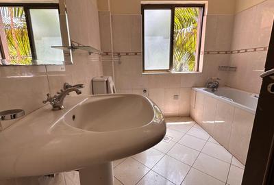 2 Bed Apartment with En Suite at State House - 2