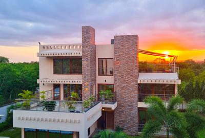 5 Bed House with En Suite at Diani