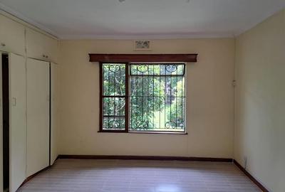 5,000 ft² Commercial Property with Service Charge Included in Westlands Area