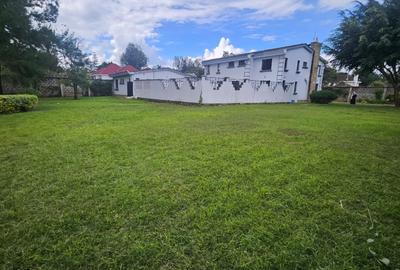 5 Bed House with En Suite at Old Runda - 2