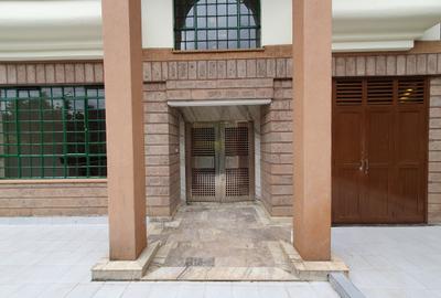4 Bed House with En Suite at Brookside Gardens