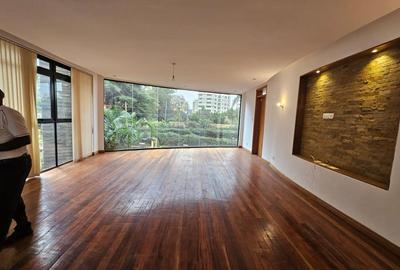 4 Bed Apartment with En Suite in General Mathenge - 3