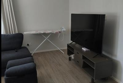 Furnished 1 Bed Apartment with En Suite at Redhill - 2