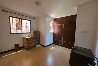 5 Bed Villa with En Suite at Chalbi Drive - 4