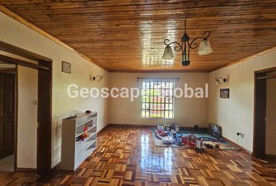 4 Bed House with En Suite in Runda - 2