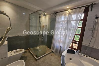 5 Bed House with En Suite in Kitisuru