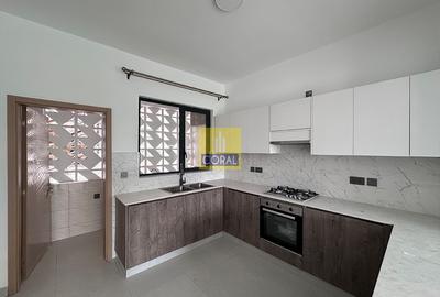 2 Bed Apartment in Brookside - 4