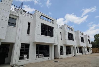 4 Bed Townhouse with En Suite in Ngong