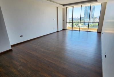 3 Bed Apartment with En Suite in Brookside - 2