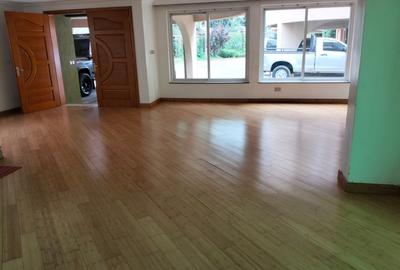 4 Bed Townhouse with En Suite in Riverside - 4