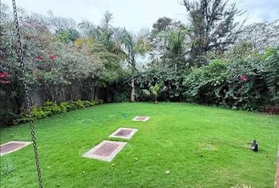 5 Bed Townhouse with En Suite in Lavington - 2