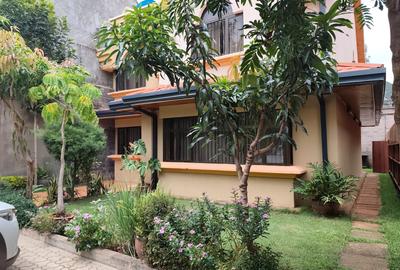 4 Bed House with En Suite in Gigiri