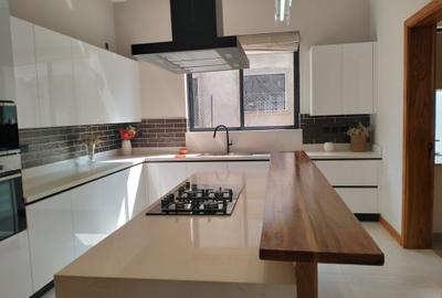 4 Bed Townhouse with En Suite in Loresho - 2