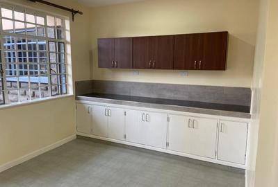 5 Bed House with En Suite in Runda - 3