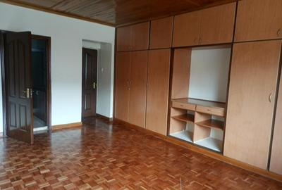 5 Bed Townhouse with Staff Quarters in Lavington - 2