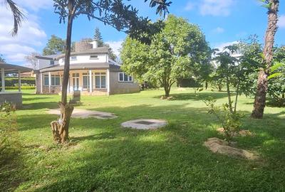 5 Bed House with En Suite in Runda