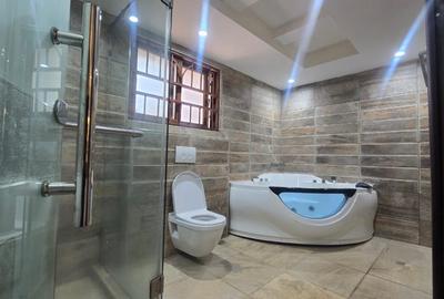 6 Bed House with En Suite in Loresho