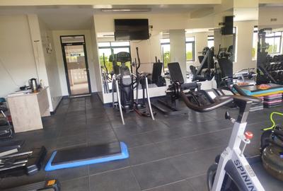 4 Bed Apartment with En Suite in Riverside - 3