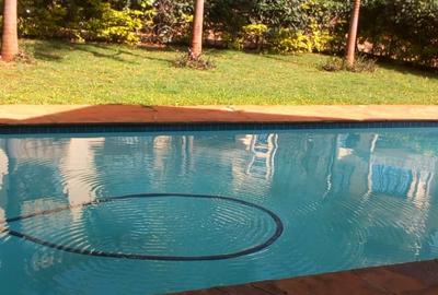 3 Bed Apartment with En Suite in Lavington