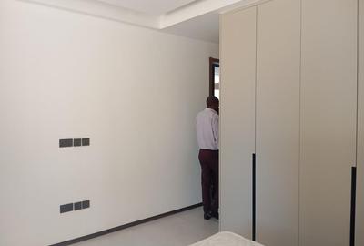 5 Bed Townhouse with En Suite at Lavington - 4