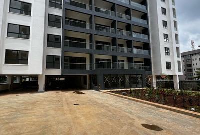2 Bed Apartment with En Suite in Lavington