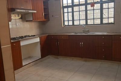 4 Bed Townhouse with En Suite in Lavington - 3
