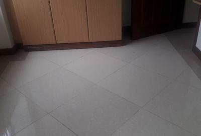 1 Bed Apartment with En Suite in Brookside - 4
