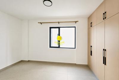 2 Bed Apartment with En Suite in Brookside - 3