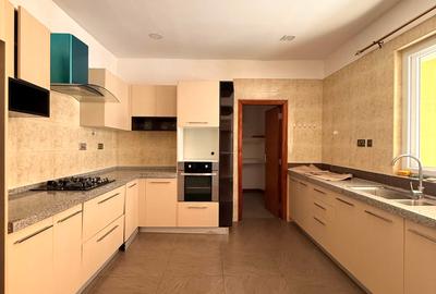 Serviced 3 Bed Apartment with En Suite in Lavington - 2