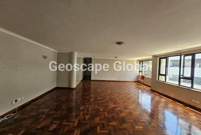 3 Bed Apartment with En Suite in Riverside - 3