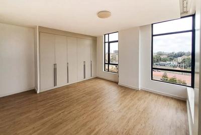 3 Bed Apartment with Swimming Pool in Brookside - 2