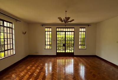 4 Bed Townhouse with En Suite in Lavington - 2