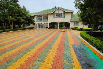 5 Bed House with En Suite in Karen