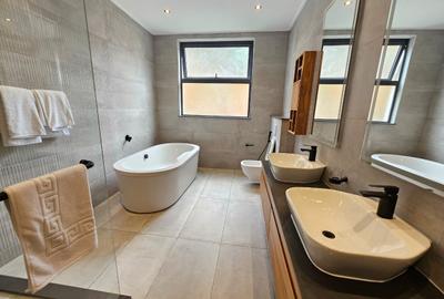 3 Bed Apartment with En Suite in Westlands Area - 3