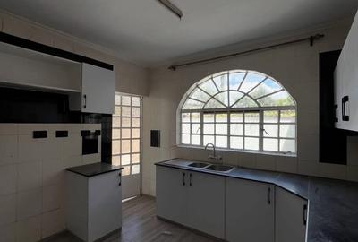 4 Bed Townhouse with En Suite in Lavington - 4