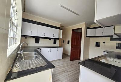 4 Bed Townhouse with En Suite in Lavington - 4