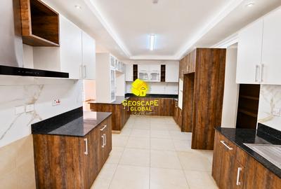 4 Bed Villa with En Suite in Kitisuru - 3