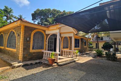 3 Bed House with En Suite at Mtwapa - 2