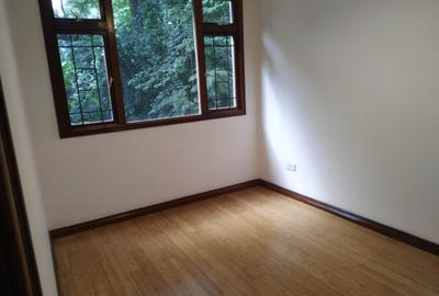 3 Bed Apartment with En Suite in Riverside