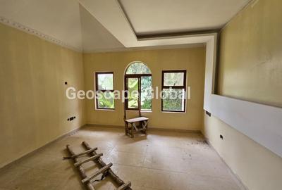 4 Bed House with En Suite in Kitisuru - 3