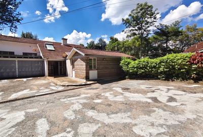 Commercial Property with Service Charge Included in Kileleshwa - 2